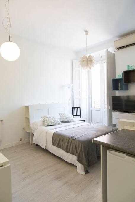 Un Fascinante Estudio En Madrid Centro Экстерьер фото